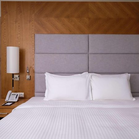Doubletree By Hilton Almaty Ξενοδοχείο Εξωτερικό φωτογραφία