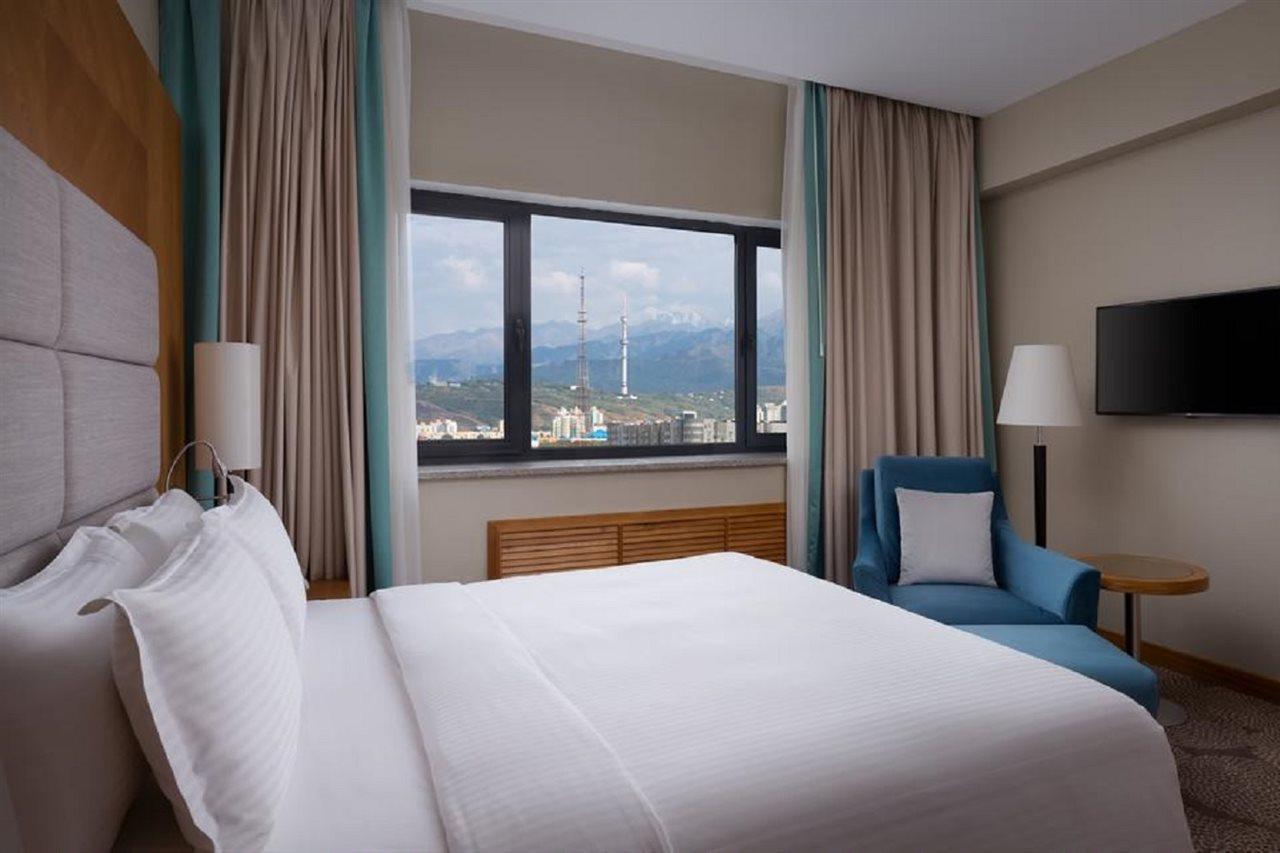 Doubletree By Hilton Almaty Ξενοδοχείο Εξωτερικό φωτογραφία