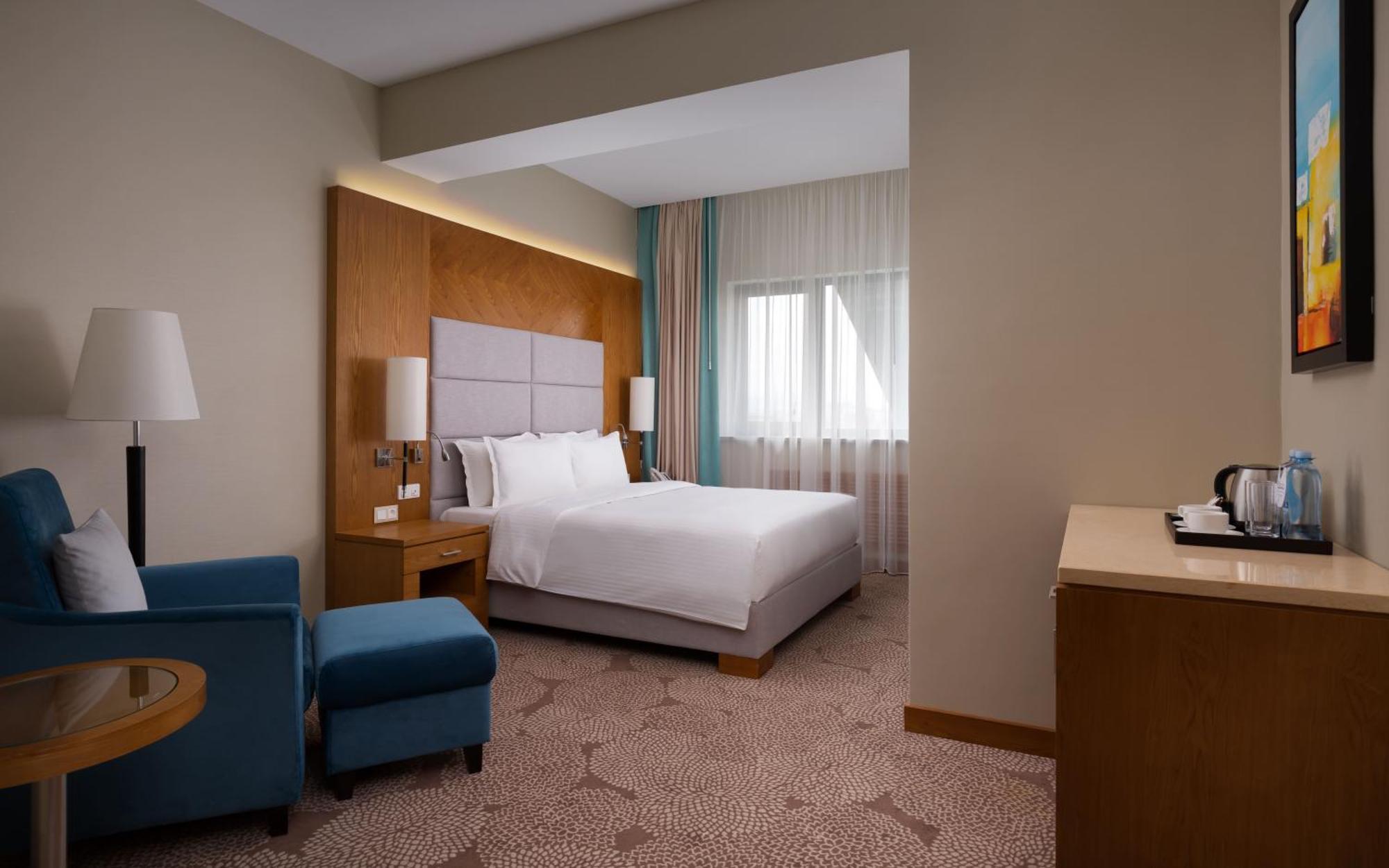 Doubletree By Hilton Almaty Ξενοδοχείο Εξωτερικό φωτογραφία