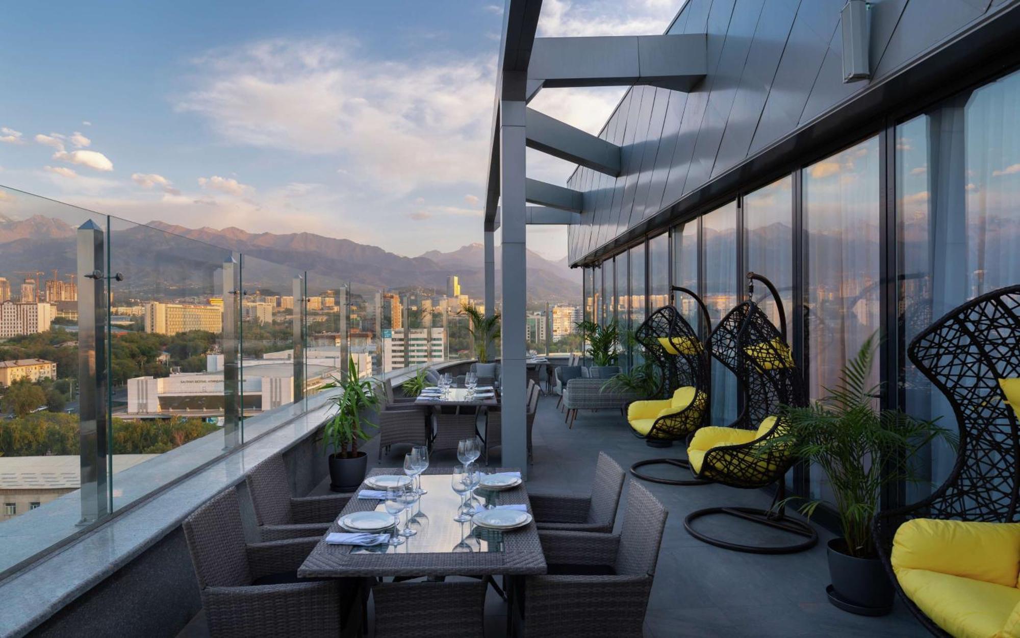 Doubletree By Hilton Almaty Ξενοδοχείο Εξωτερικό φωτογραφία