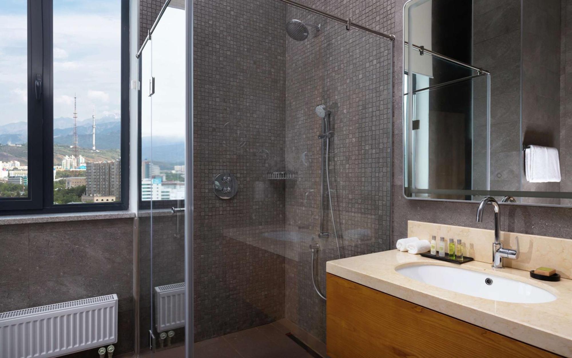 Doubletree By Hilton Almaty Ξενοδοχείο Εξωτερικό φωτογραφία