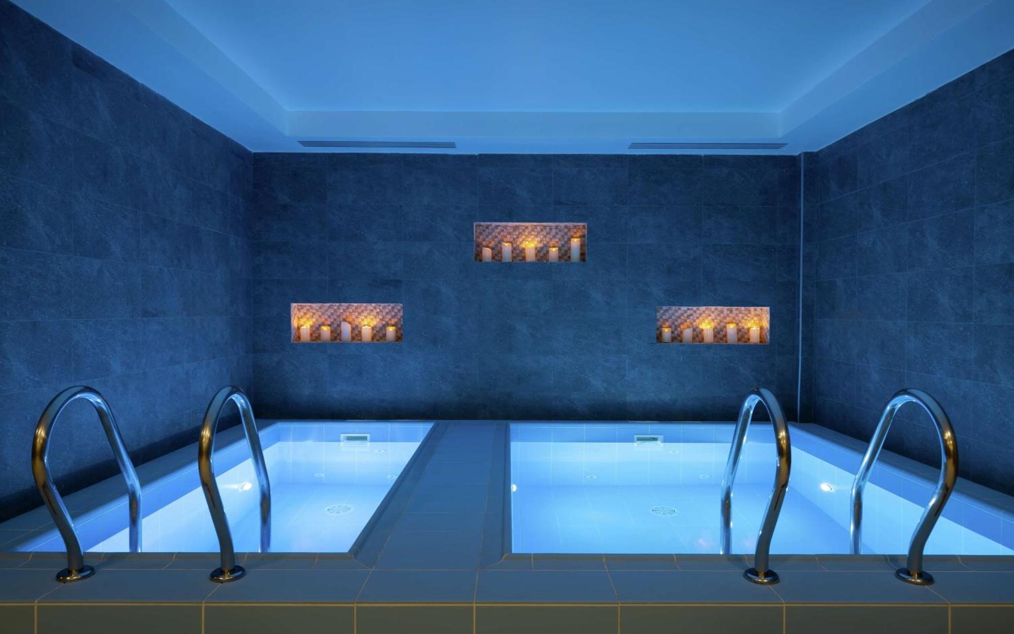 Doubletree By Hilton Almaty Ξενοδοχείο Εξωτερικό φωτογραφία